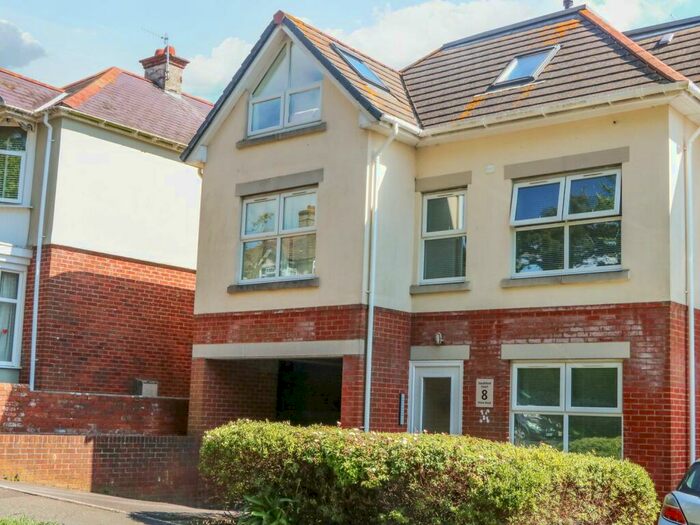 2 Bedroom Flat To Rent In Verne Road - Weymouth, DT4