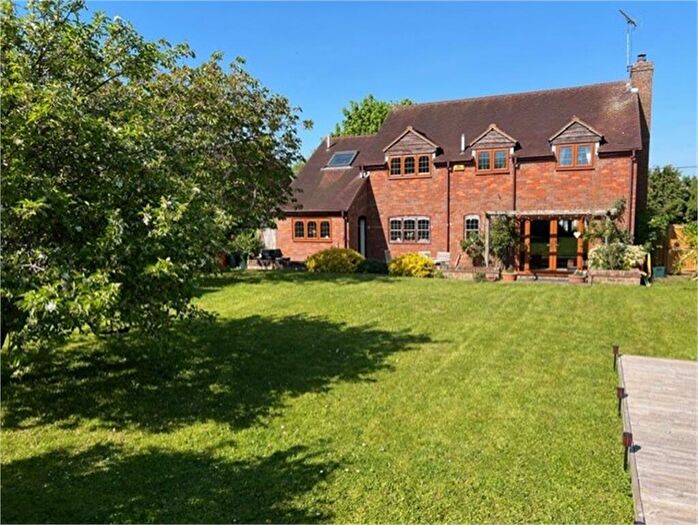 4 Bedroom Detached House For Sale In Main Street, Grendon Underwood, Buckinghamshire., HP18