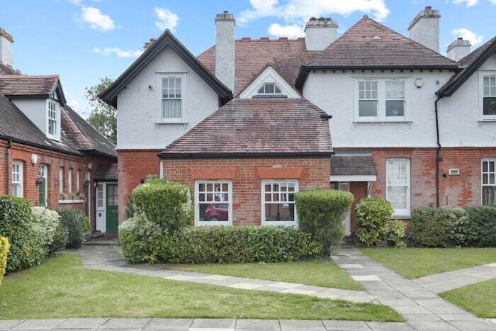 1 Bedroom Apartment For Sale In Great Stony Park, Ongar, CM5