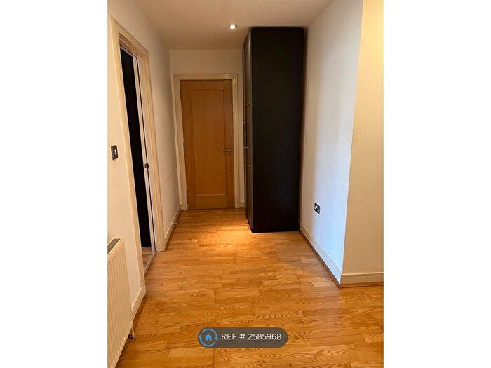 1 Bedroom Flat To Rent In The Coliseum, London, N8