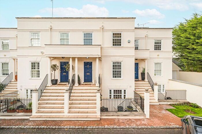 4 Bedroom Property To Rent In Seaton Close, Putney, SW15