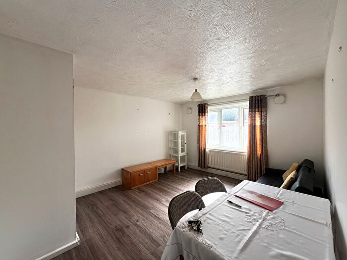 1 Bedroom Flat To Rent In Connaught Road, London, E16