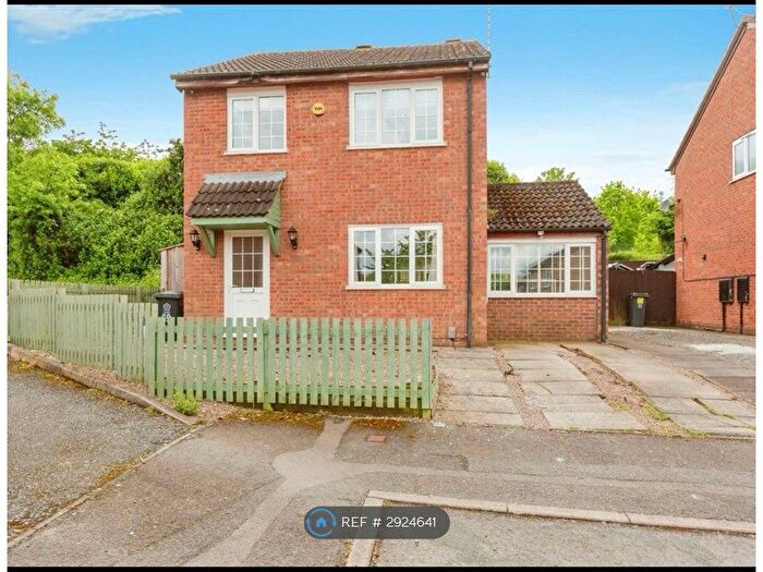 4 Bedroom Detached House To Rent In Blackthorn Drive, Leicester, LE4