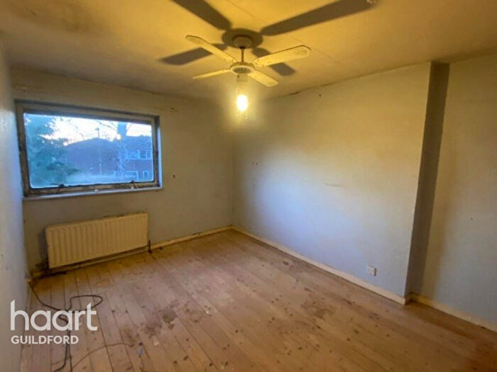 3 Bedroom Terraced House For Sale In Bracklesham Close, Farnborough, GU14