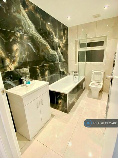 4 Bedroom End Of Terrace House To Rent In Oval Road South, Dagenham, RM10