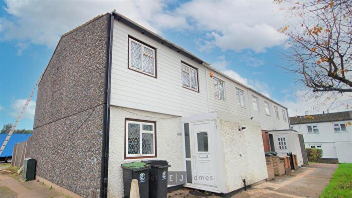 3 Bedroom End Of Terrace House To Rent In Copperfield, Chigwell, IG7