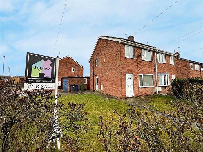 3 Bedroom Semi-Detached House For Sale In Millfield Drive, Camblesforth, YO8