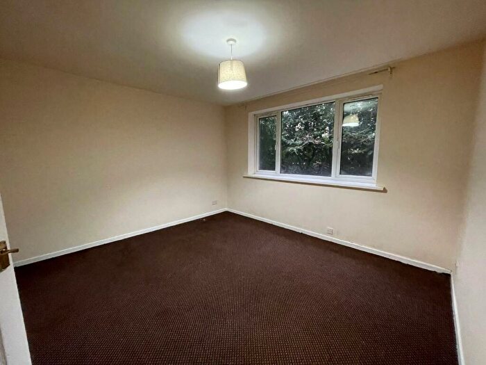 1 Bedroom Flat To Rent In Brantingham Road, Manchester, M16