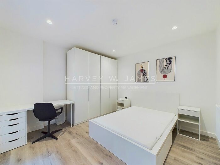 Studio To Rent In Tavistock Place, London, WC1H