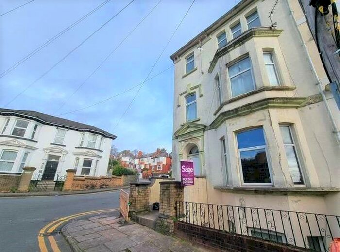 1 Bedroom Apartment To Rent In Clytha Square, Newport, NP20