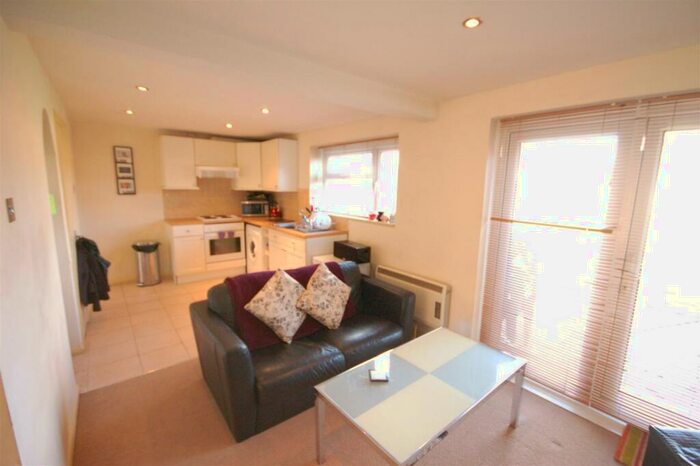 1 Bedroom Apartment To Rent In Tern Close, Reading, RG30