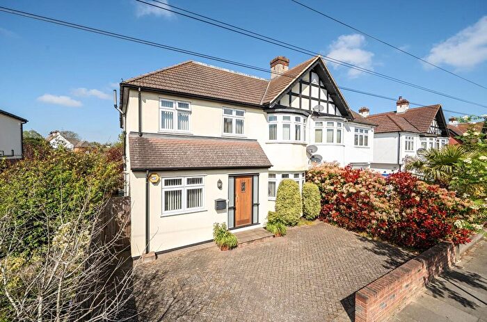 6 Bedroom Semi-Detached House For Sale In Brookmead Avenue, Bromley, BR1