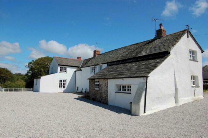 3 Bedroom Semi-Detached House To Rent In Bude, Cornwall, EX23