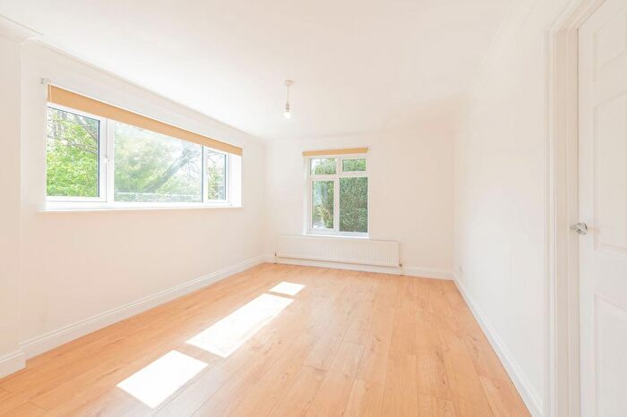 1 Bedroom Flat To Rent In Hill Lane, Southampton, SO15