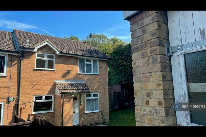 1 Bedroom End Of Terrace House To Rent In Rowan Lea, Chatham, ME5