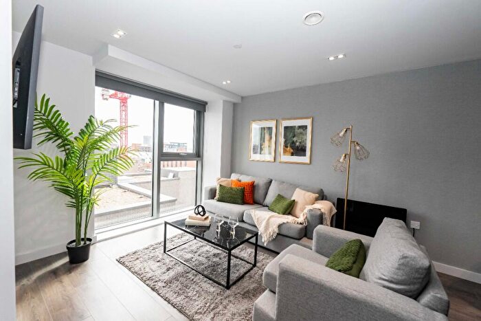 2 Bedroom Flat To Rent In One Park Lane, Heaps Mill, Liverpool, Merseyside, L1