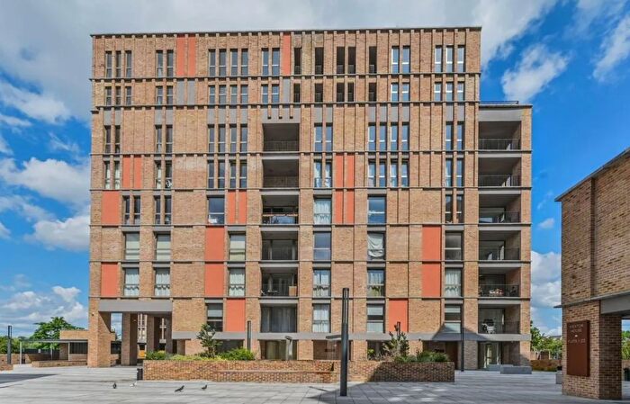 2 Bedroom Flat To Rent In Oberman Road, London, NW10