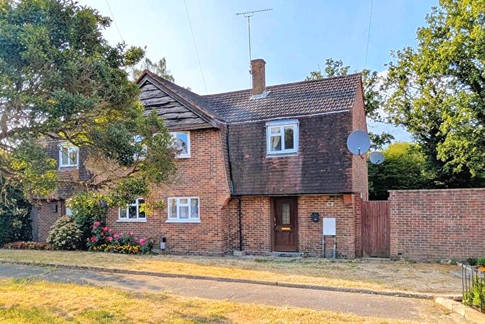 3 Bedroom Semi Detached House To Rent In Woking, Surrey, GU22