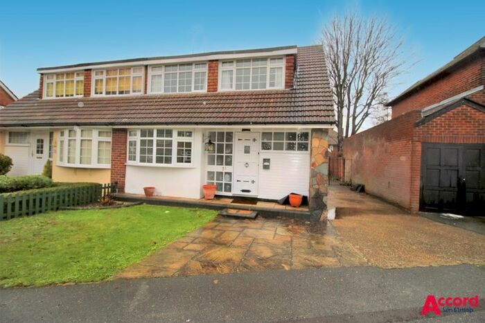 3 Bedroom Semi-Detached House To Rent In Coleridge Walk, Hutton, Brentwood, CM13