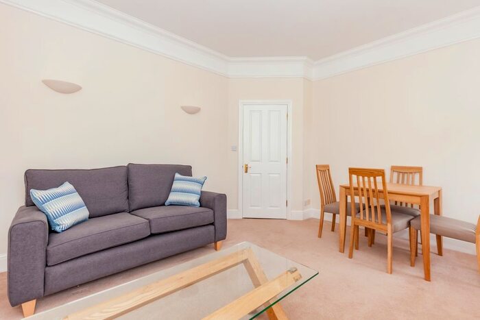 1 Bedroom Flat To Rent In Mandelbrote Drive, Littlemore, Oxford, OX4