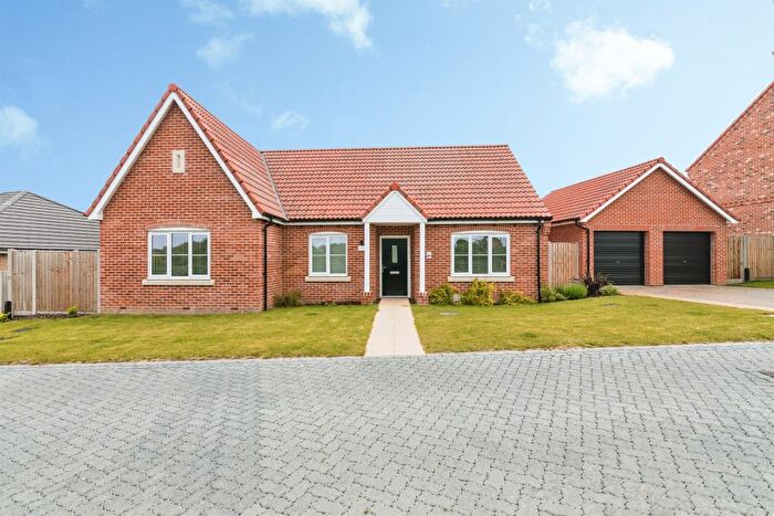 3 Bedroom Detached Bungalow For Sale In Jubilee Park, Wrentham, Beccles, NR34