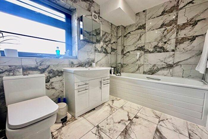 Property To Rent In Wincanton Gardens, Ilford, IG6