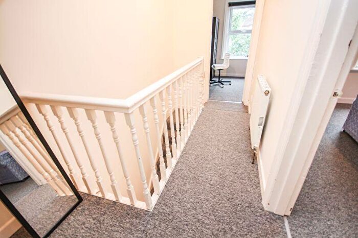4 Bedroom Semi-Detached House To Rent In Winton, Bournemouth, BH9