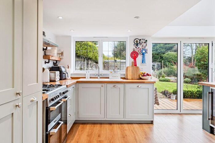 3 Bedroom End Of Terrace House For Sale In Main Road, Naphill, HP14