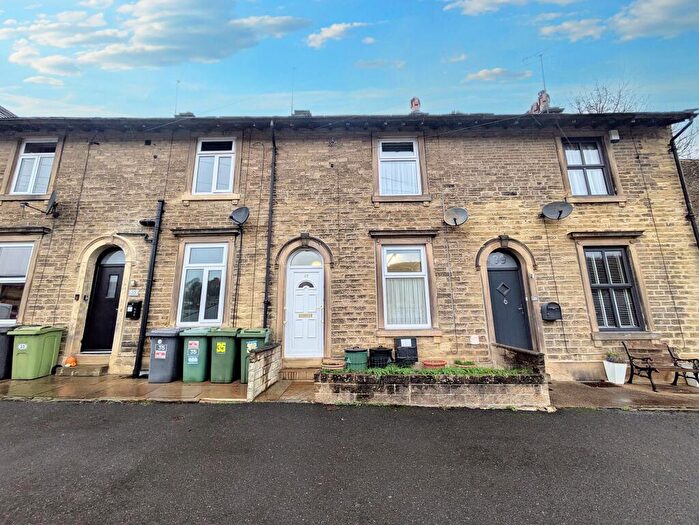 2 Bedroom Terraced House For Sale In Hightown Lane, Holmfirth, HD9