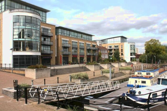 2 Bedroom Flat To Rent In Town Meadow, Brentford TW8