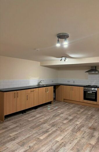 2 Bedroom Flat To Rent In Hope Street, Wakefield, WF1
