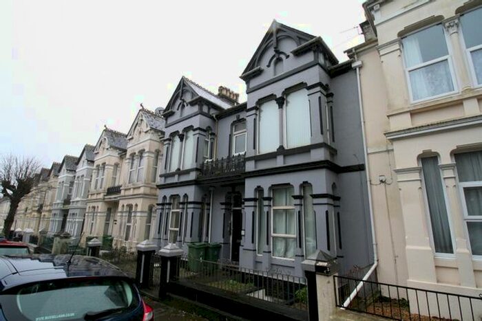 1 Bedroom Flat To Rent In Connaught Avenue, Mannamead, Plymouth, PL4