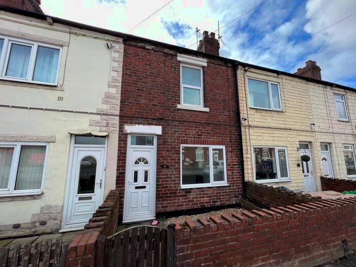 2 Bedroom Terraced House To Rent In Pontefract Road, Featherstone, Pontefract, WF7