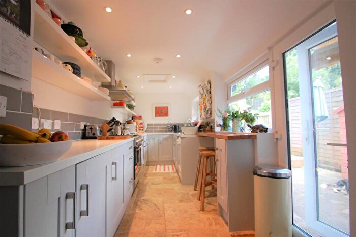 3 Bedroom Terraced House For Sale In Penns Road, Petersfield, GU32