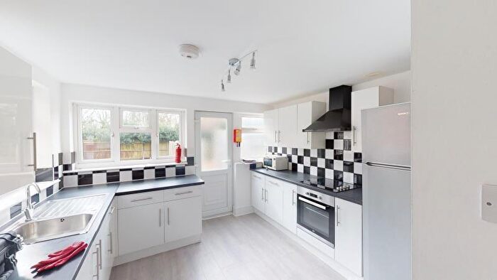 5 Bedroom Terraced House To Rent In Bed En Suite £pppw Excl Bills / Academic Year, NG7