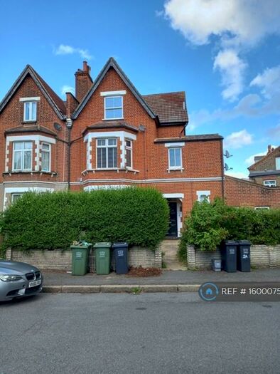 2 Bedroom Flat To Rent In Charleville Circus, London, SE26