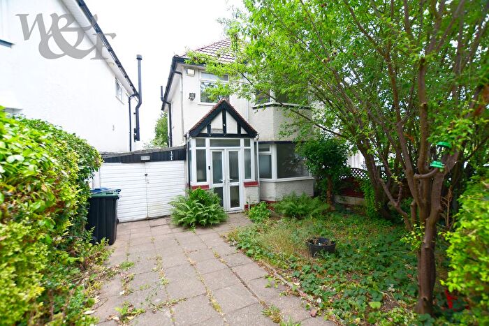3 Bedroom Detached House For Sale In Spring Lane, Birmingham, B24