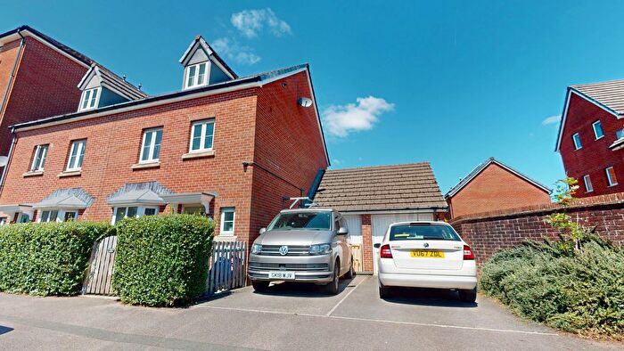 4 Bedroom Town House To Rent In Tatham Road, Llanishen, Cardiff, CF14