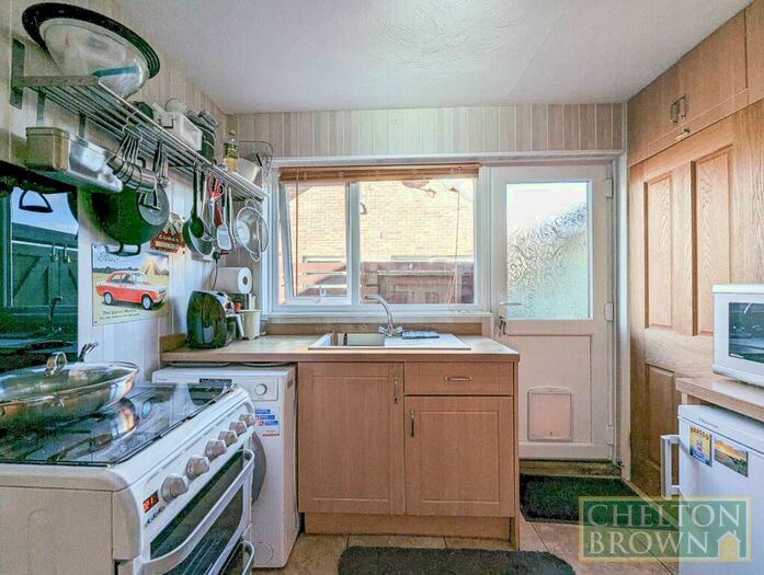 2 Bedroom Bungalow For Sale In Gayhurst Close, Moulton, Northampton, NN3