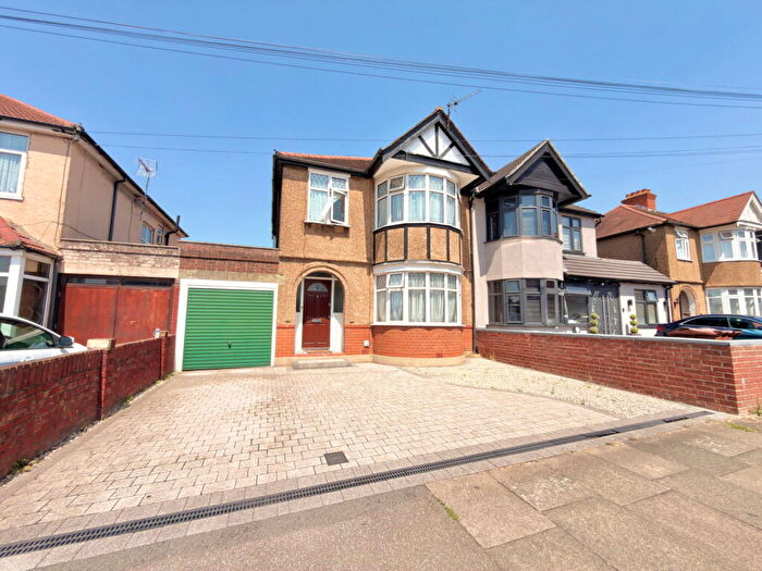 3 Bedroom Semi-Detached House For Sale In Streatfield Road, Harrow, HA3