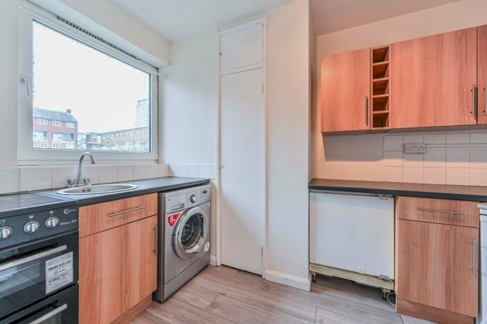 Studio To Rent In Molesworth House, Kennington, London, SE17