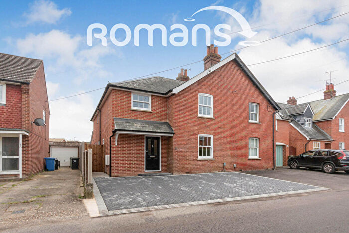 4 Bedroom Semi-Detached House To Rent In Frys Lane, Yateley, GU46