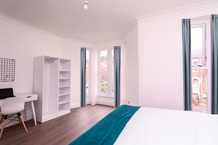 5 Bedroom House To Rent In Monks Road, Lincoln, LN2