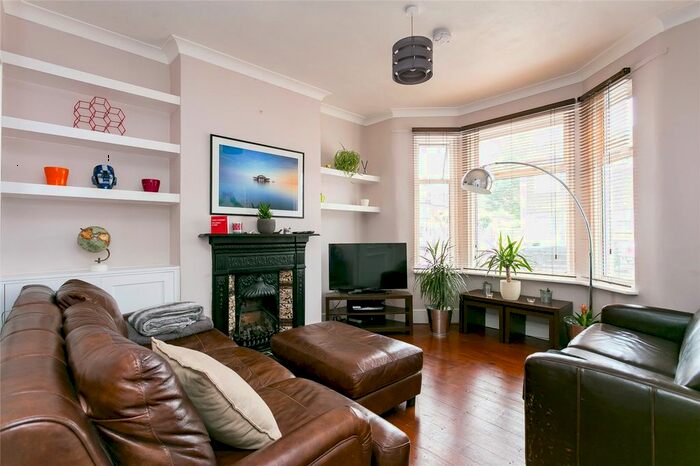 1 Bedroom Flat To Rent In Blegborough Road, London, SW16