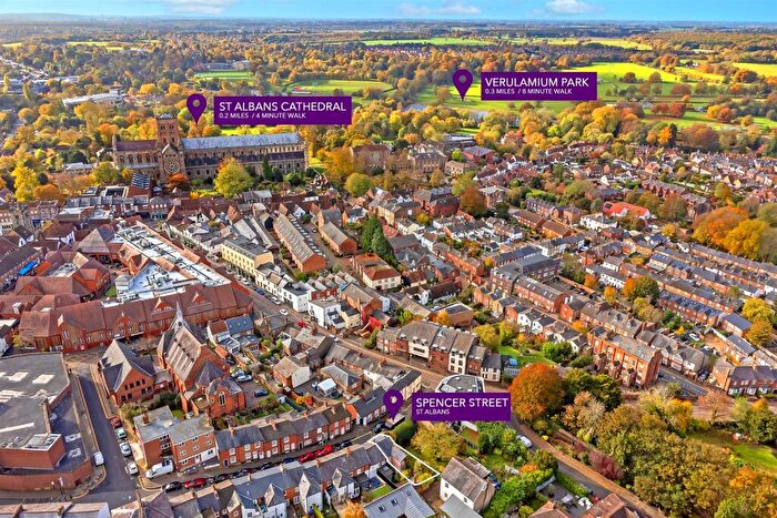 2 Bedroom End Of Terrace House For Sale In Spencer Street, St. Albans, AL3