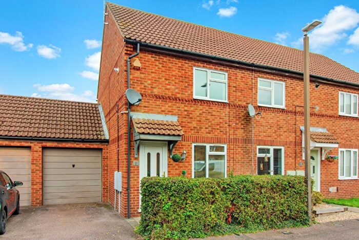 2 Bedroom Semi-Detached House To Rent In Trendington Grove, Caldecotte, Milton Keynes, Buckinghamshire, MK7