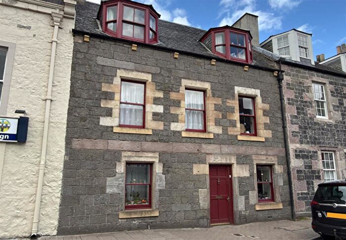 4 Bedroom House For Sale In High Street, Newburgh, KY14