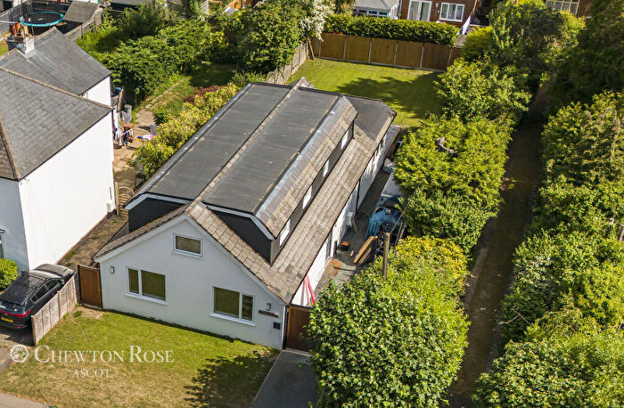4 Bedroom Detached House For Sale In Broad Lane, Bracknell, RG12