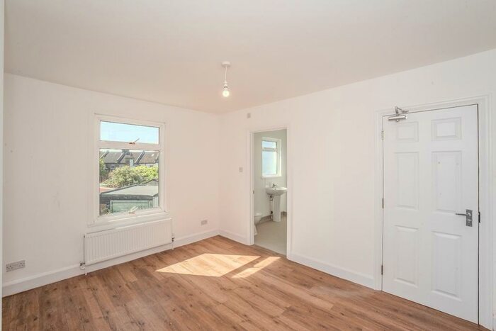 Property To Rent In Campbell Road, Gravesend, Kent, DA11