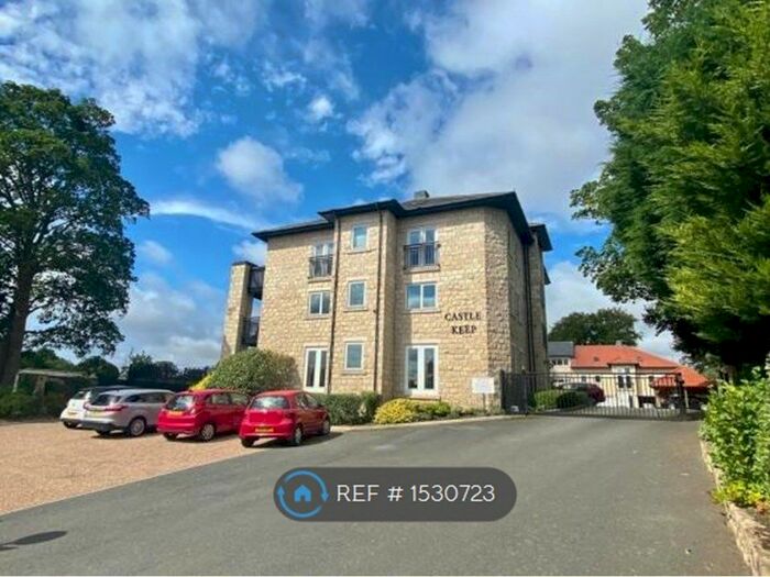 2 Bedroom Flat To Rent In Castle Keep, Wetherby, LS22